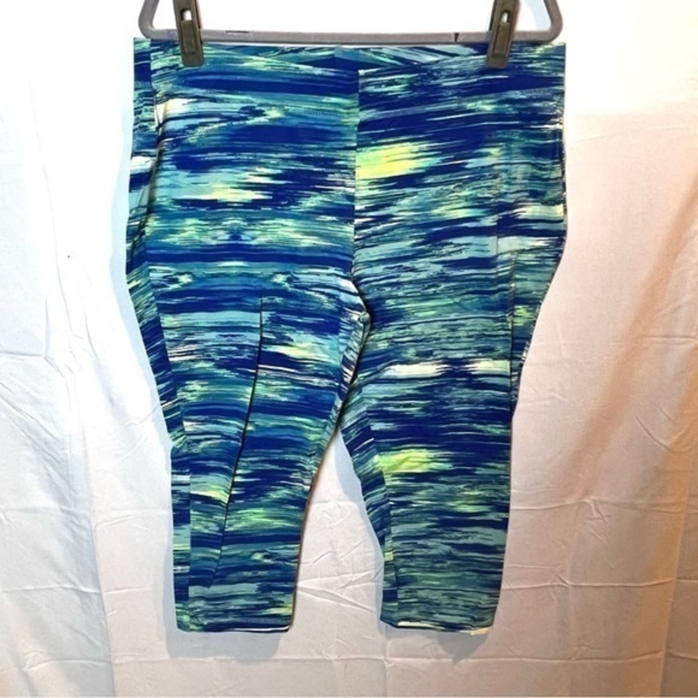 Lane Bryant Plus Size Livi Active Cropped Leggings 18/20